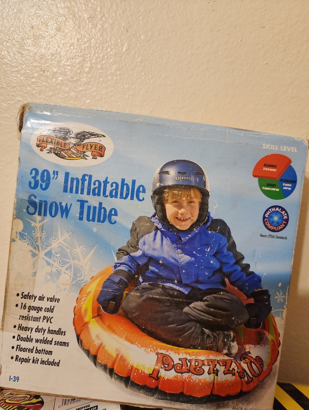 Snopedo Hot Rod Snow Bodyboard Inflateable Kids Snow Sled & Two Snow Tube Bundle - Picture 4 of 7